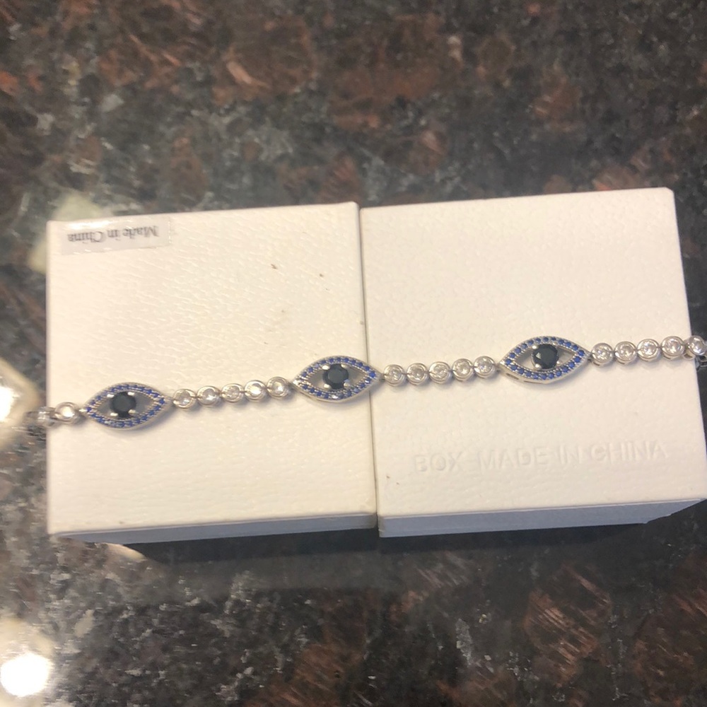 Silver evil eye 🧿 bracelet